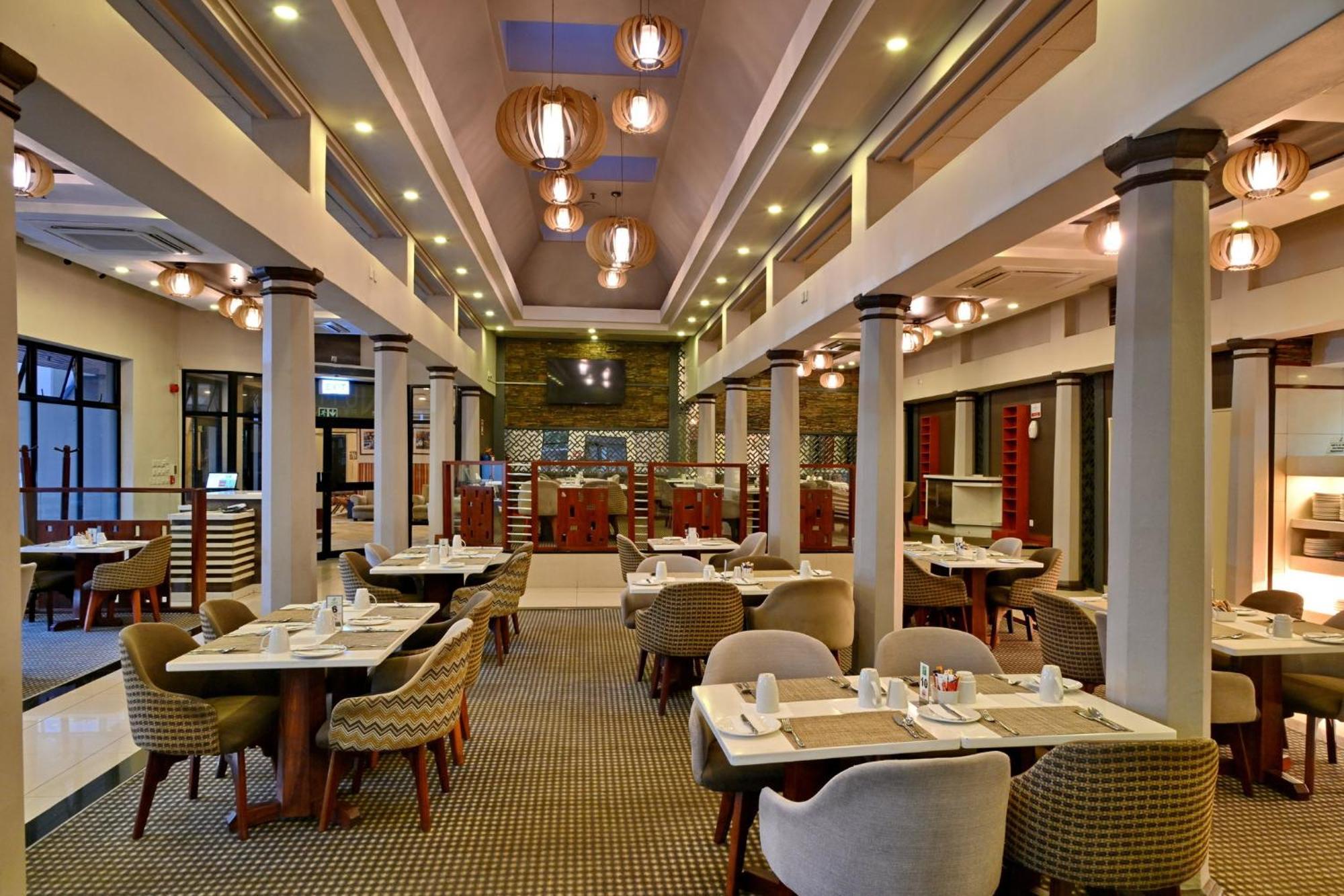 Holiday Inn - Harare By Ihg Exterior foto
