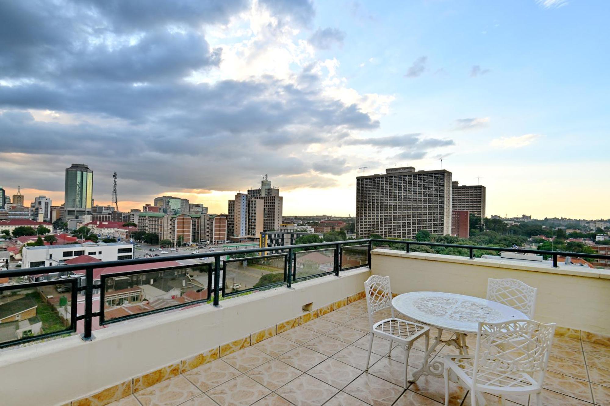 Holiday Inn - Harare By Ihg Exterior foto